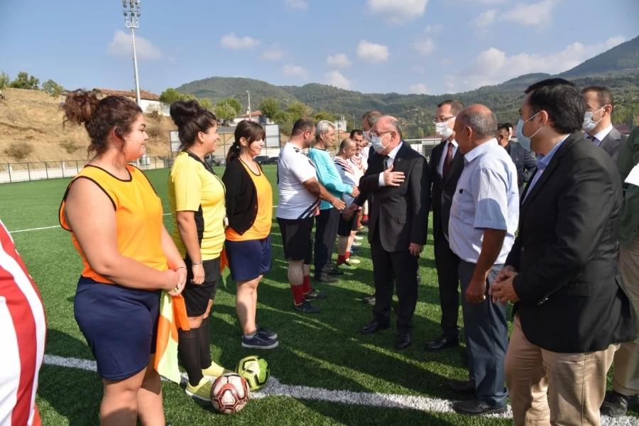 Muhtarlar Günü Dolayısıyla Futbol Maçı Düzenlendi