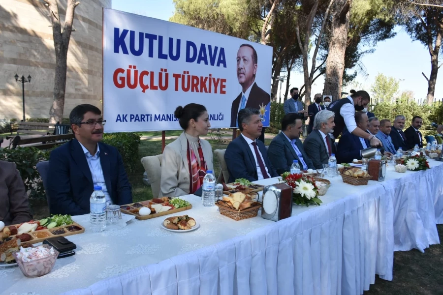 BAKAN ÇAVUŞOĞLU ŞEHZADELERPARK’I ÇOK BEĞENDİ