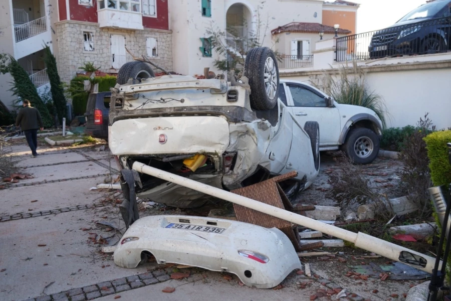 Çeşme’de hortum!