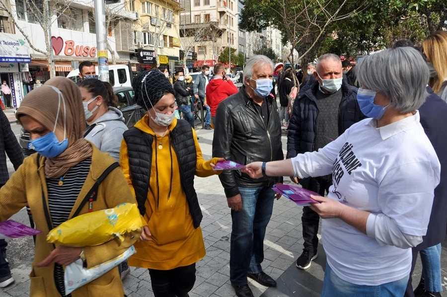 İYİ Parti Manisa ‘Kadına şiddete’ dikkat çekti