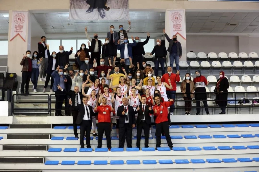 Turgutlu Belediyespor Kadın Basketbol 2’de 2 Yaptı: 68-62