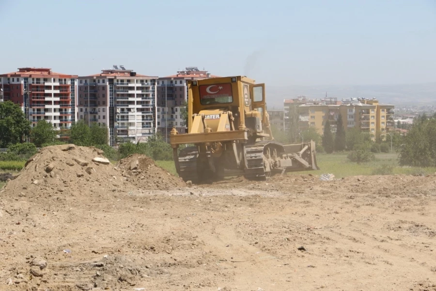 1969 Yılından Beri Kullanılan Vahşi Depolama Alanı Büyükşehir Tarafından Rehabilite Ediliyor