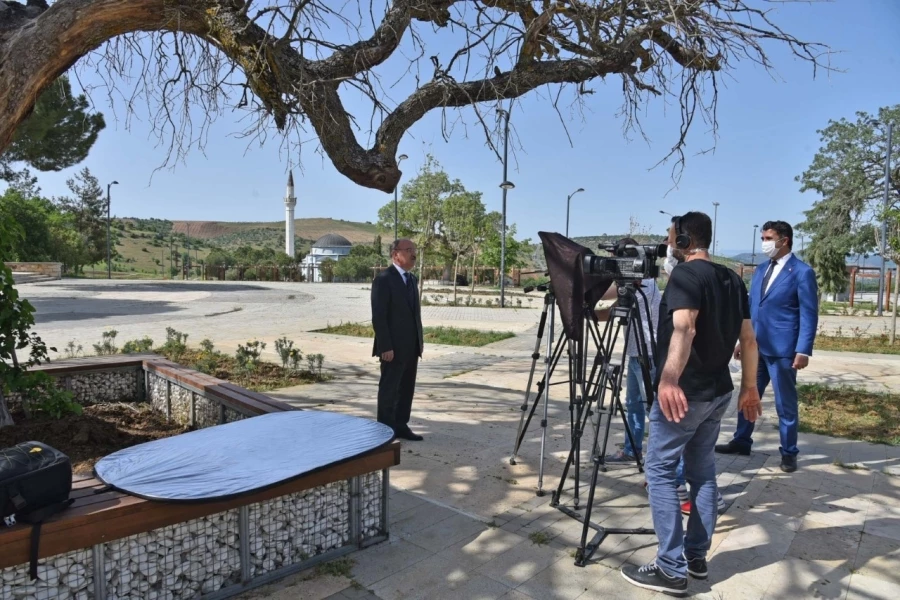 Vali Karadeniz, Kaymakamlar ve Belediye Başkanlarından Yunus Emre Şiirleri