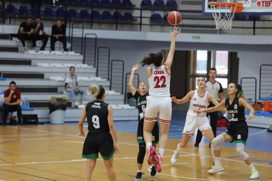 Turgutlu Belediyesi Kadın Basketbol Takımı Antalya Deplasmanında