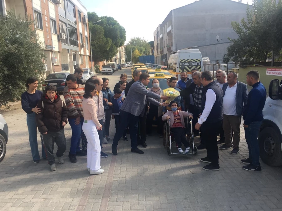 Saruhanlı Taksicileri Özel Çocukları Şehir Turuna Çıkardılar