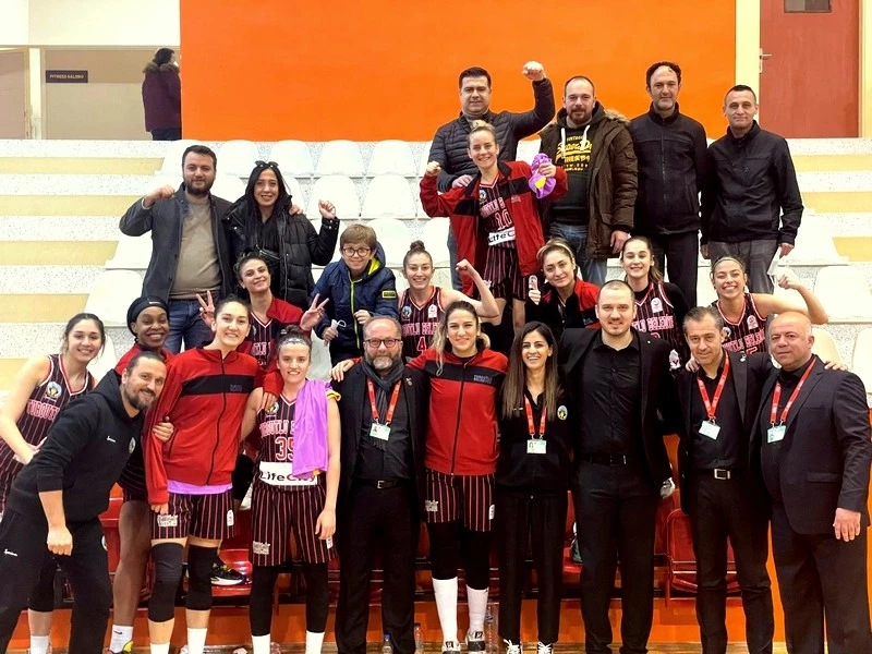 Turgutlu Belediyespor Kadın Basketbol Takımından Farklı Galibiyet: 58-81