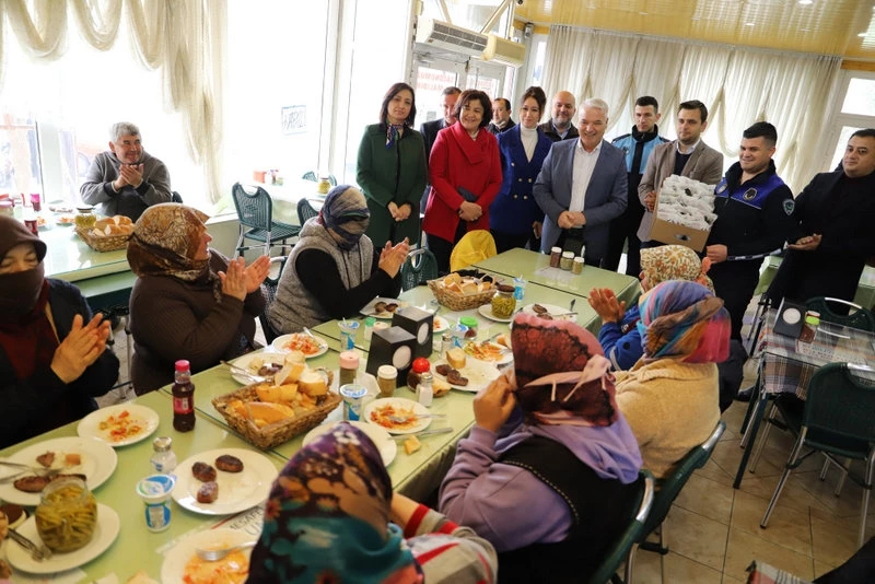 Başkan Bilgin, Emekçi Kadınları Unutmadı