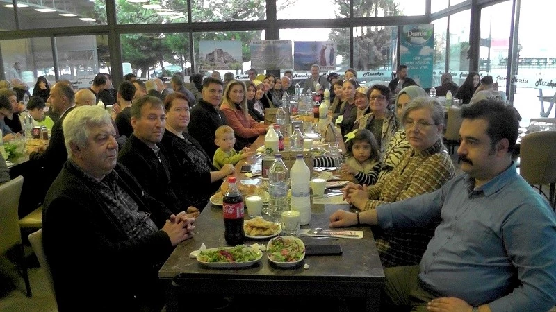 Manisa Elazığlılar Kültür ve Yardımlaşma Derneği üyeleri iftarda buluştu