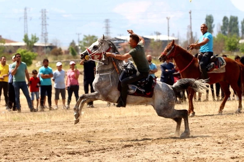 Turgutlu’da Cirit ve Keşkek Festivali’ne Yoğun İlgi