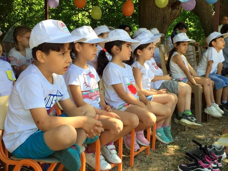 ANAOKULU ÖĞRENCİLERİ DOĞADA ÇOCUK RUHUYLA ÖZGÜRCE EĞLENDİLER