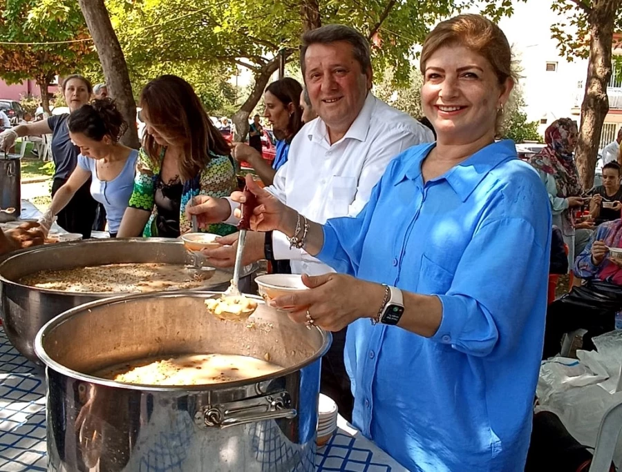 Büyükşehir, Muhtarların İşyeri Açılışı ve Aşure Hayrına Katıldı