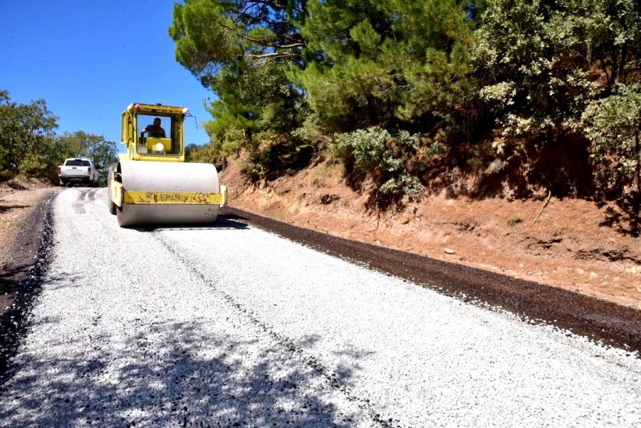 40 Yıllık Asfalt Özlemleri Son Buldu