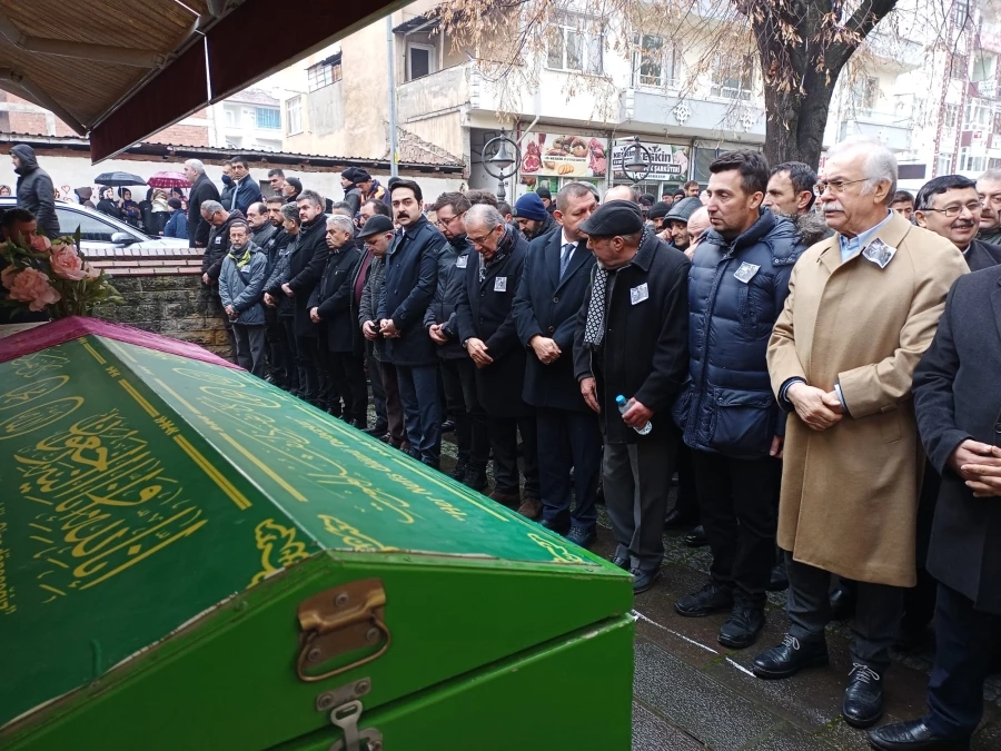 Evinde ölü bulunmuştu... Eski MHP Taşköprü Kadın Kolları Başkanı Gizem Memioğlu son yolculuğuna uğurlandı