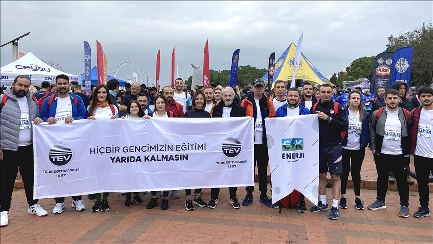 CK Enerji Akdeniz Bölgesi çalışanları, afetzede öğrencilerin eğitimlerine destek için koştu